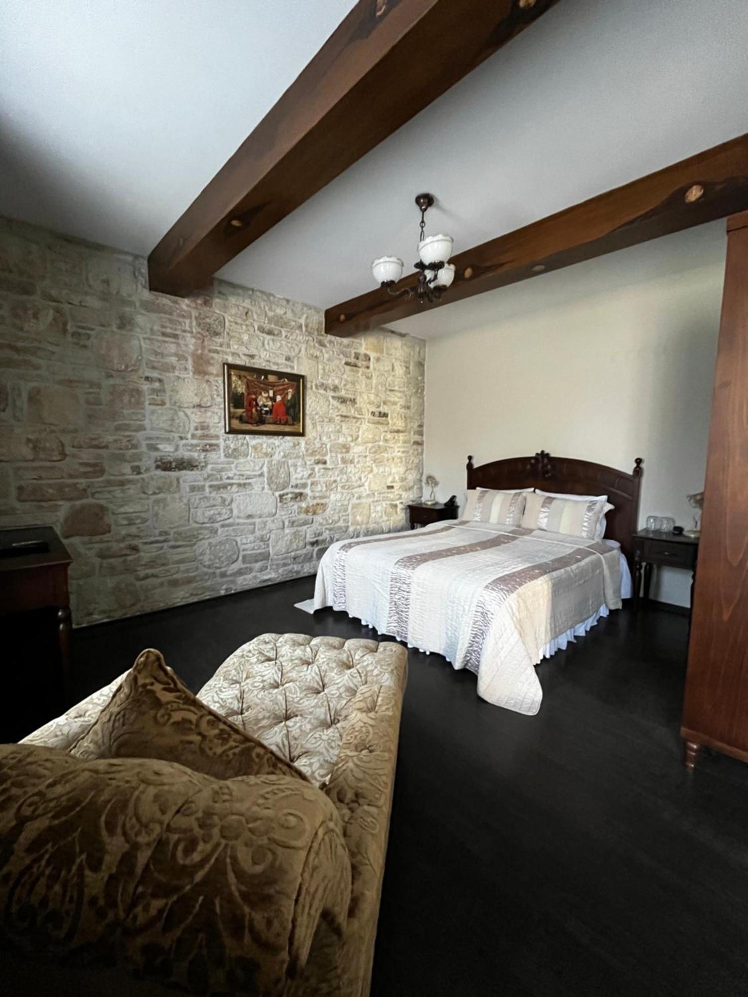 Griffon Hotel Yenifoca Extérieur photo