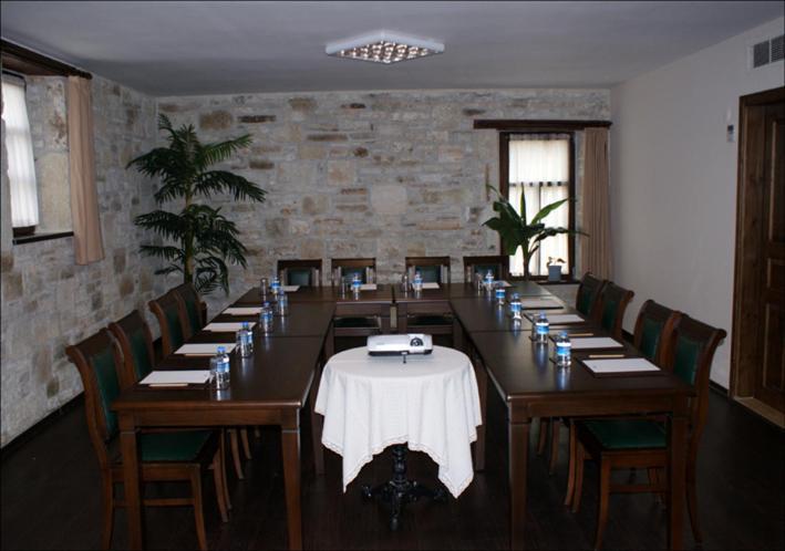 Griffon Hotel Yenifoca Extérieur photo